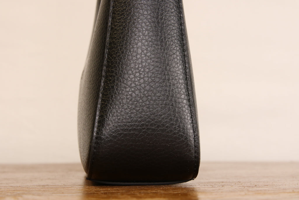 Origyn 01 - Plant-Based Vegan Leather Shoulder Handbag - Made with Plastic-Free MIRUM®