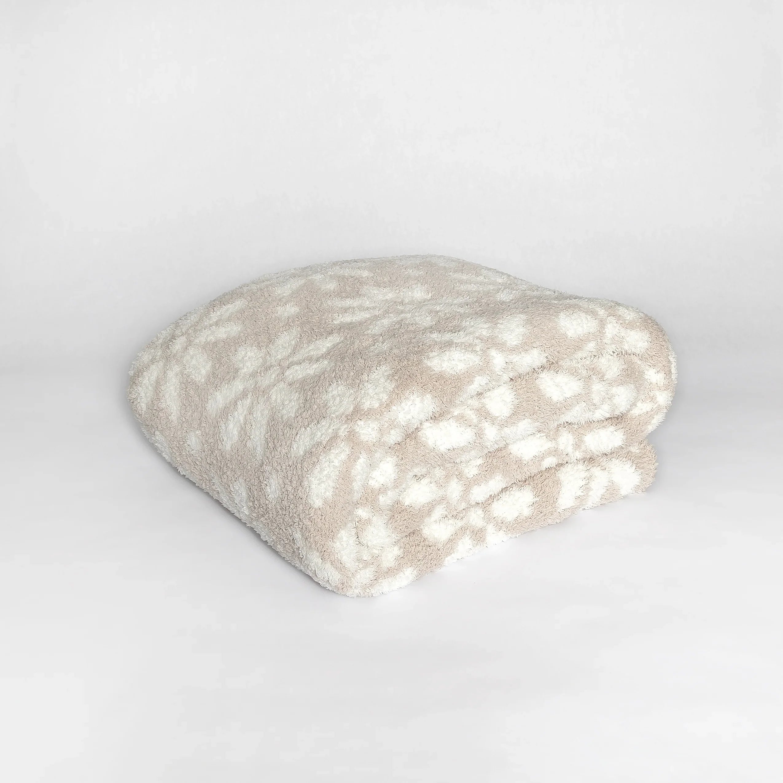 Daisy Print Blushing Beige and White Extended Throw