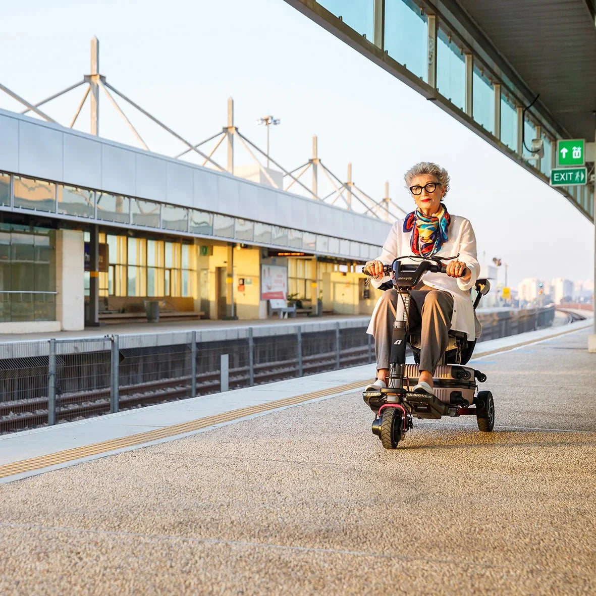 Moving Life ATTO Sport Mobility Scooter | Foldable Travel Scooter with Sabbath Control Canada