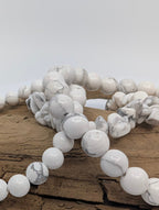 Bracelet Howlite – Pierre Naturelle – Chip, 6mm & 8mm – Fait au Canada – Legacy Crystals